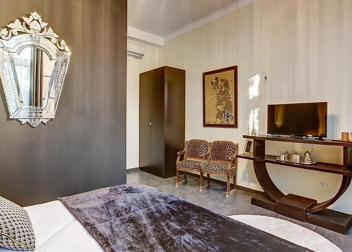 Cocoon In ***** Cannes