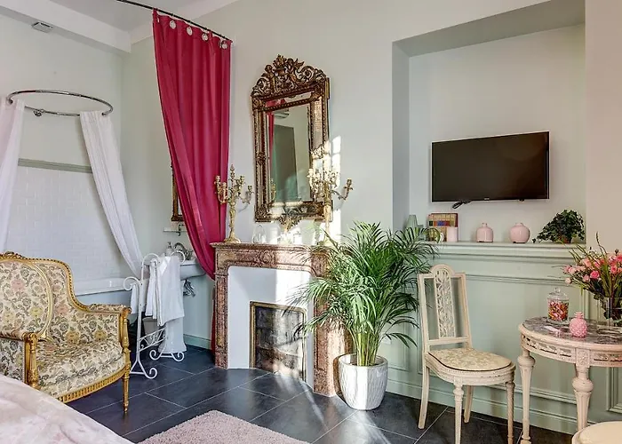 Cocoon In ***** Cannes