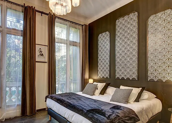 Cocoon In ***** Daire *