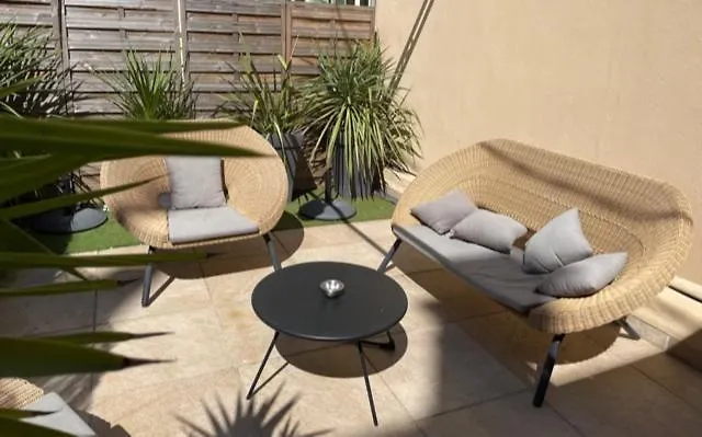 Cocoon In ***** Daire