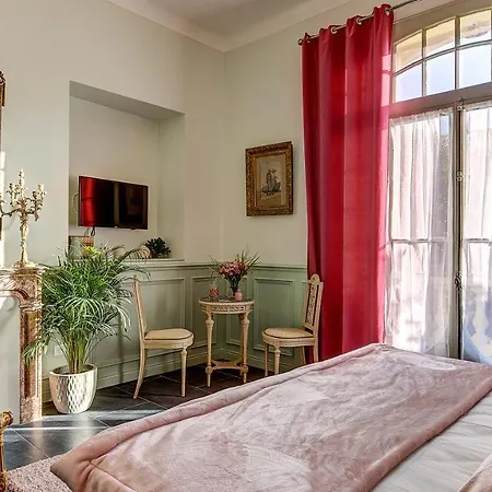 Cocoon In ***** * Cannes