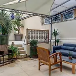 Apartment Cocoon In *****