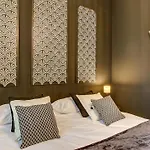 Cocoon In ***** Apartment